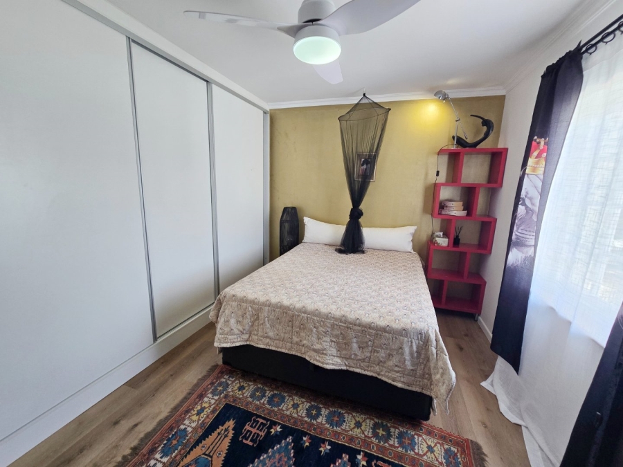 1 Bedroom Property for Sale in Sedgefield Central Western Cape